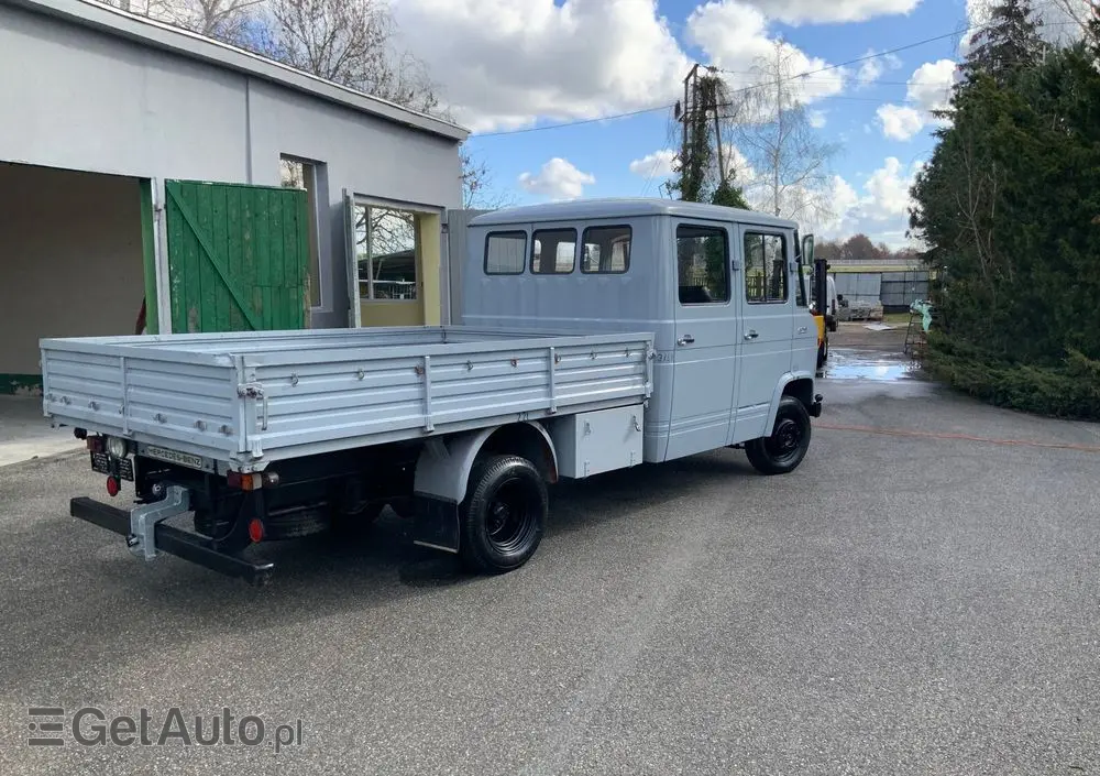 MERCEDES-BENZ L409/G35 