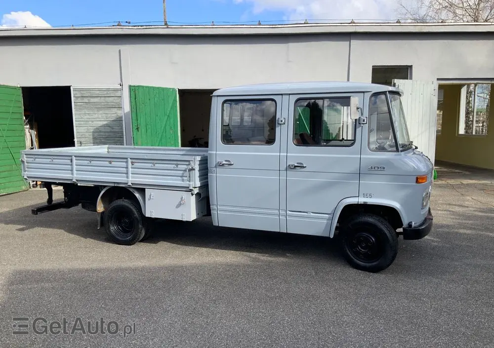 MERCEDES-BENZ L409/G35 