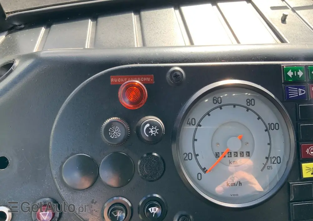 MERCEDES-BENZ L409/G35 