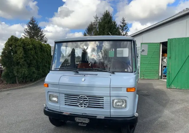 MERCEDES-BENZ L409/G35 