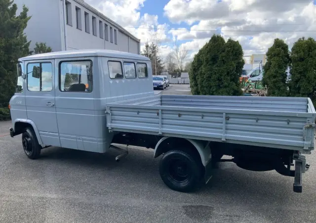 MERCEDES-BENZ L409/G35 