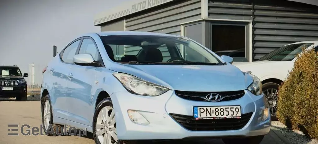 HYUNDAI Elantra 