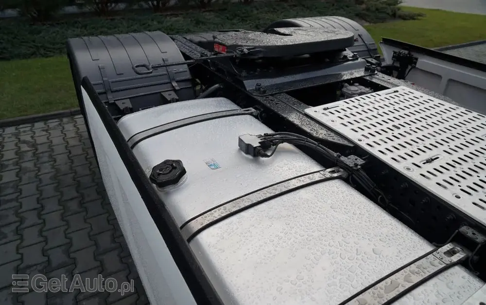 IVECO S-WAY / 480 / RETARDER / KLIMA POSTOJOWA / OPONY 100% 