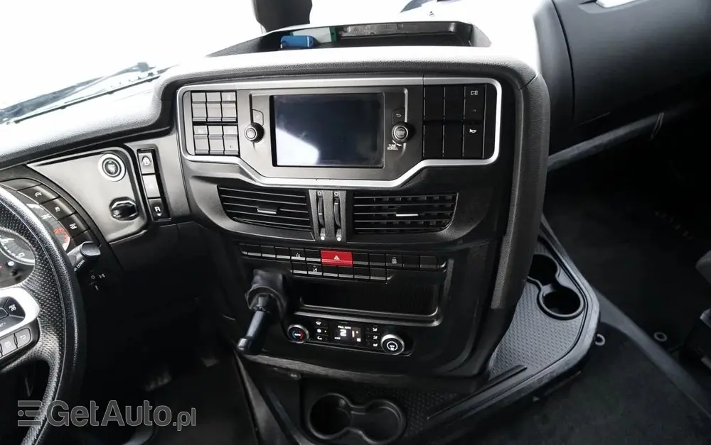 IVECO S-WAY / 480 / RETARDER / KLIMA POSTOJOWA / OPONY 100% 