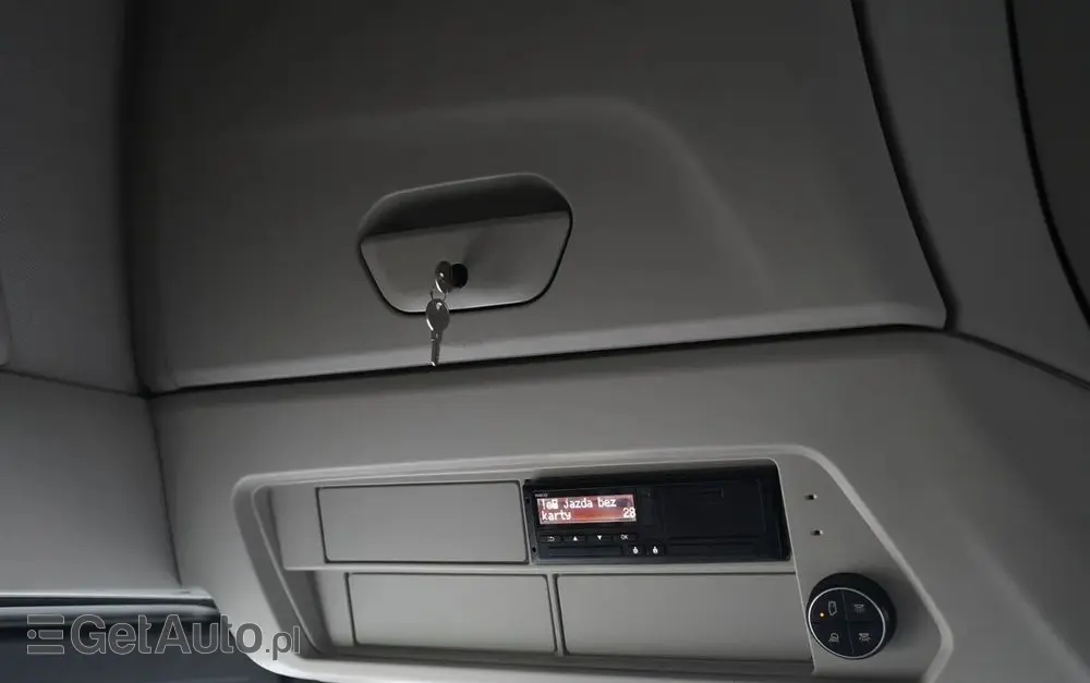 IVECO S-WAY / 480 / RETARDER / KLIMA POSTOJOWA / OPONY 100% 