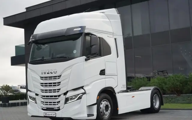 IVECO S-WAY / 480 / RETARDER / KLIMA POSTOJOWA / OPONY 100% 