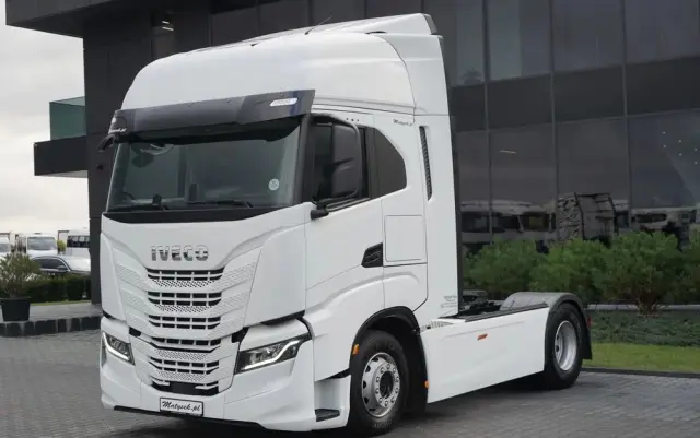 IVECO S-WAY / 480 / RETARDER / KLIMA POSTOJOWA / OPONY 100% 