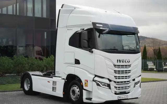 IVECO S-WAY / 480 / RETARDER / KLIMA POSTOJOWA / OPONY 100% 