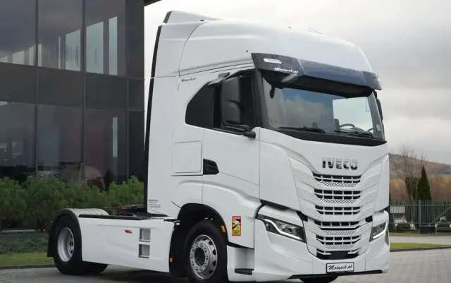 IVECO S-WAY / 480 / RETARDER / KLIMA POSTOJOWA / OPONY 100% 