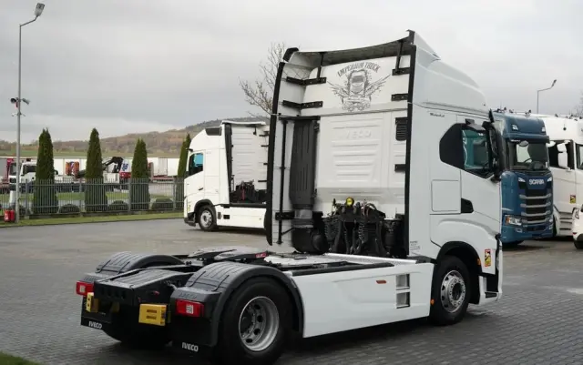 IVECO S-WAY / 480 / RETARDER / KLIMA POSTOJOWA / OPONY 100% 