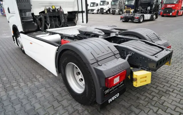 IVECO S-WAY / 480 / RETARDER / KLIMA POSTOJOWA / OPONY 100% 