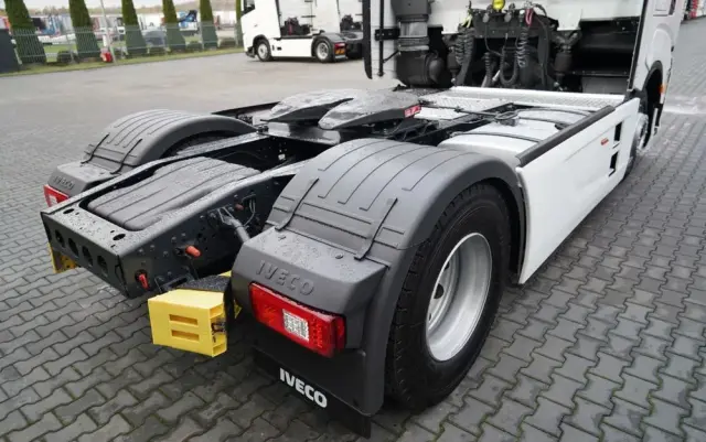 IVECO S-WAY / 480 / RETARDER / KLIMA POSTOJOWA / OPONY 100% 