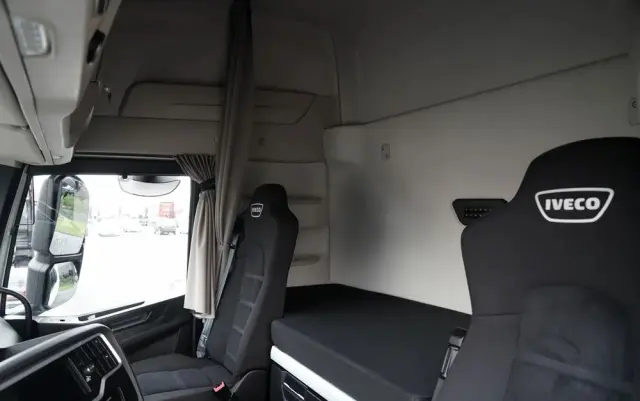 IVECO S-WAY / 480 / RETARDER / KLIMA POSTOJOWA / OPONY 100% 