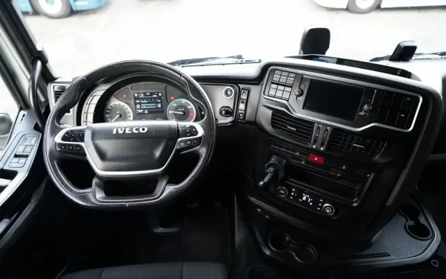 IVECO S-WAY / 480 / RETARDER / KLIMA POSTOJOWA / OPONY 100% 