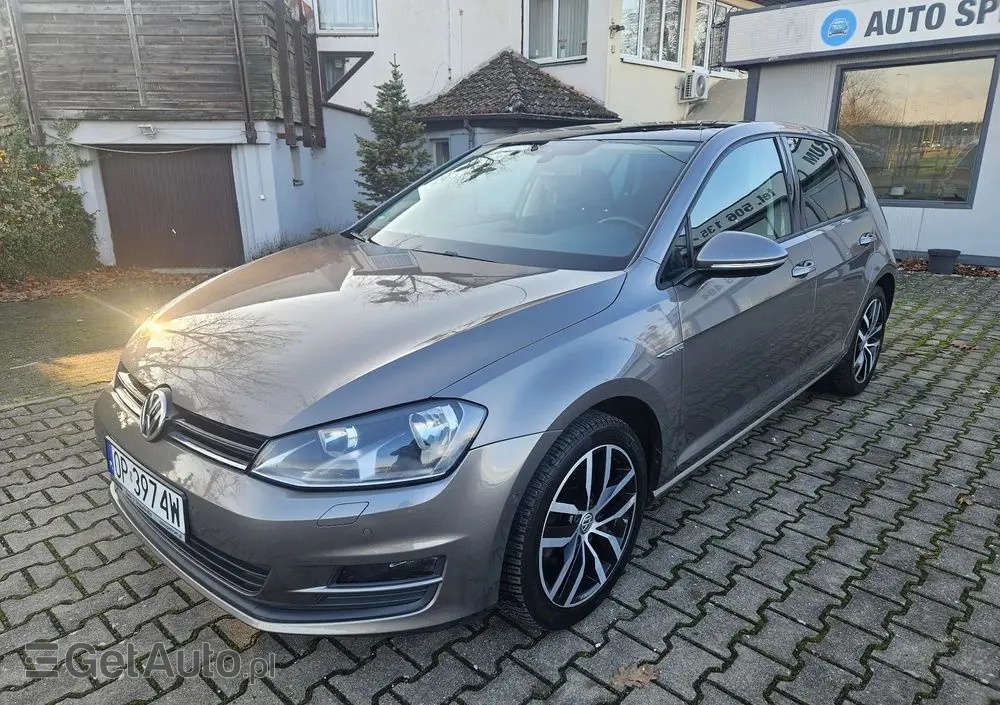 VOLKSWAGEN Golf 1.4 TSI BlueMotion Technology DSG Cup