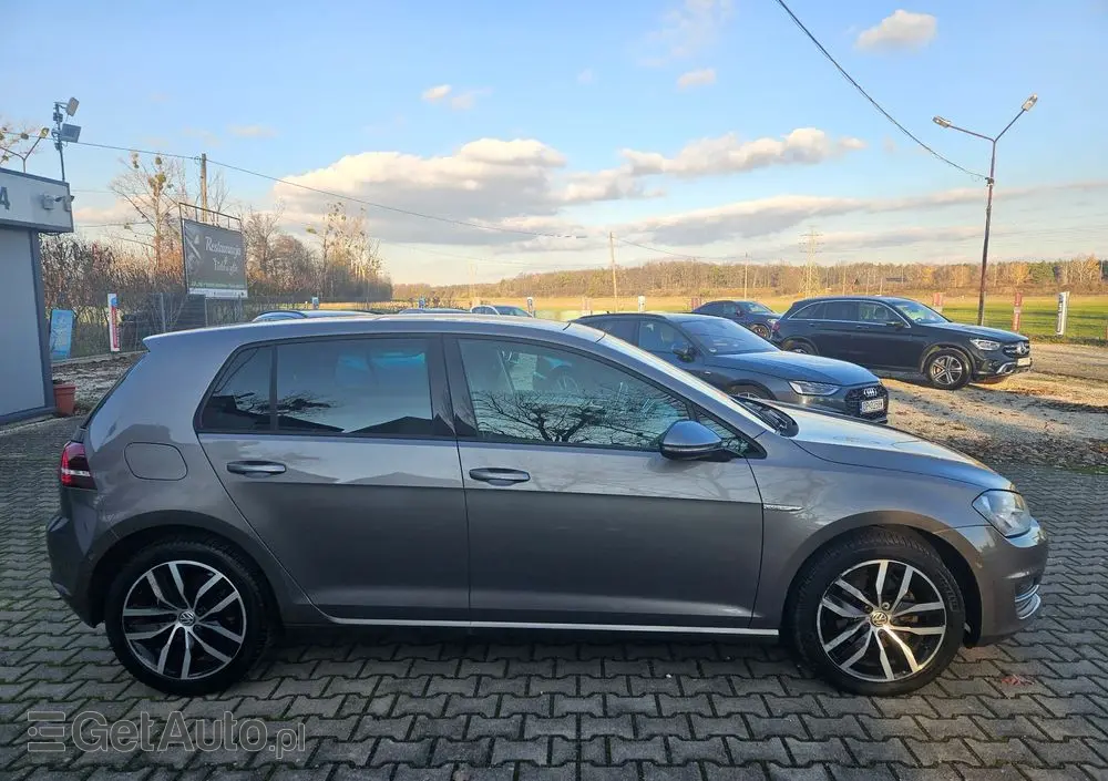 VOLKSWAGEN Golf 1.4 TSI BlueMotion Technology DSG Cup