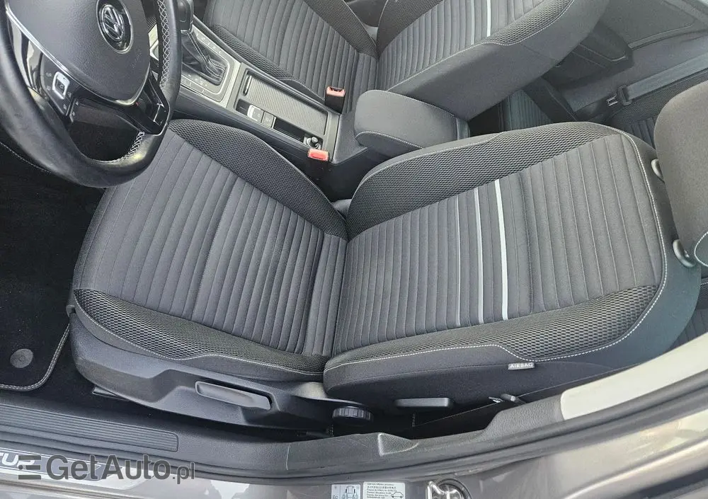 VOLKSWAGEN Golf 1.4 TSI BlueMotion Technology DSG Cup