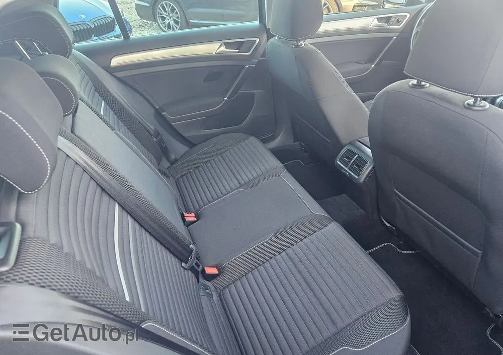 VOLKSWAGEN Golf 1.4 TSI BlueMotion Technology DSG Cup