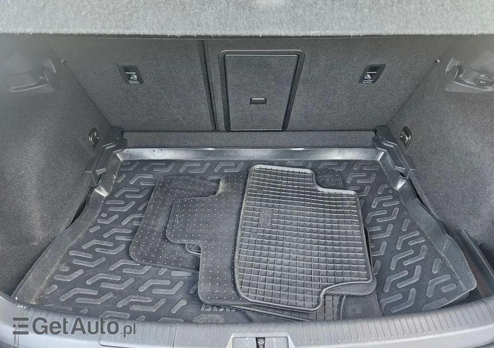 VOLKSWAGEN Golf 1.4 TSI BlueMotion Technology DSG Cup