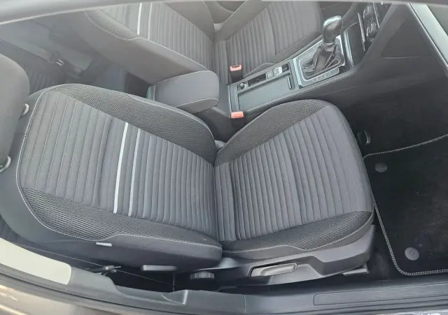 VOLKSWAGEN Golf 1.4 TSI BlueMotion Technology DSG Cup