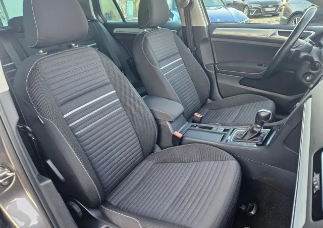 VOLKSWAGEN Golf 1.4 TSI BlueMotion Technology DSG Cup