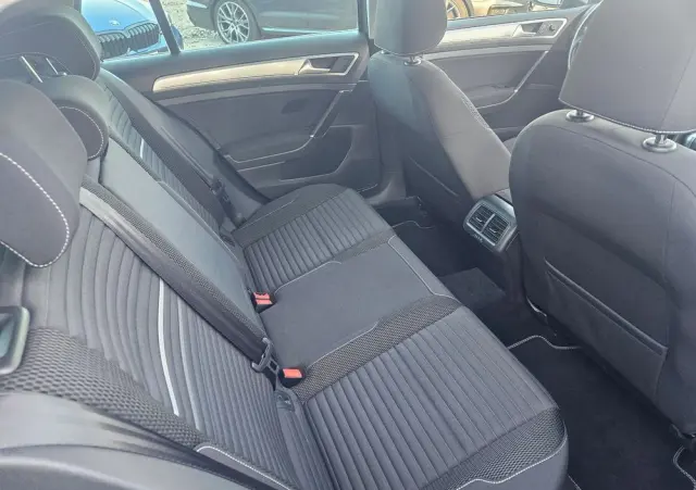 VOLKSWAGEN Golf 1.4 TSI BlueMotion Technology DSG Cup