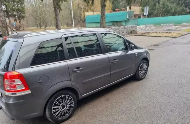 OPEL Zafira 