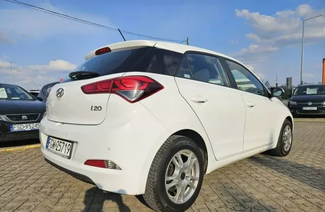 HYUNDAI I20 
