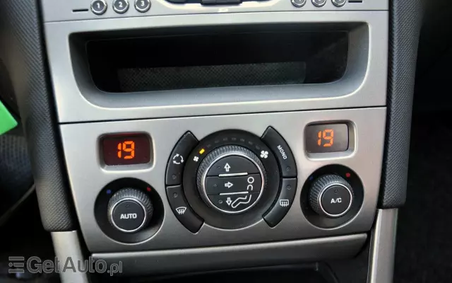 PEUGEOT 308 SW 120 VTi Premium