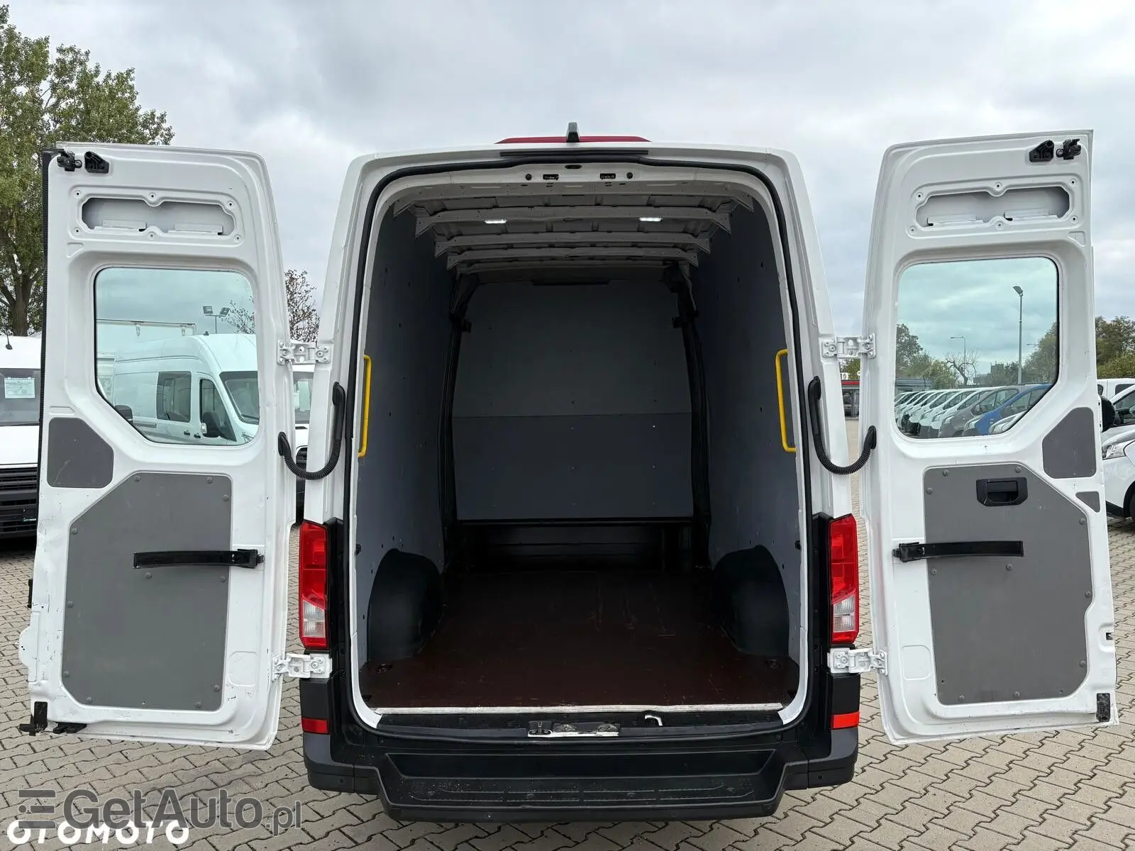 VOLKSWAGEN Crafter L