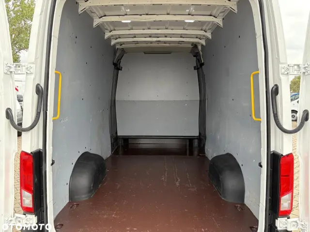 VOLKSWAGEN Crafter L