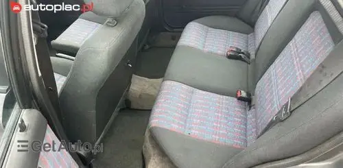 MAZDA 323 