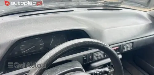 MAZDA 323 