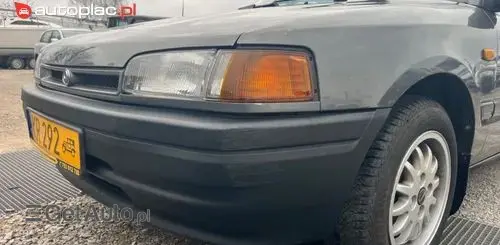 MAZDA 323 