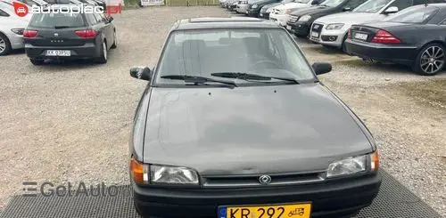 MAZDA 323 