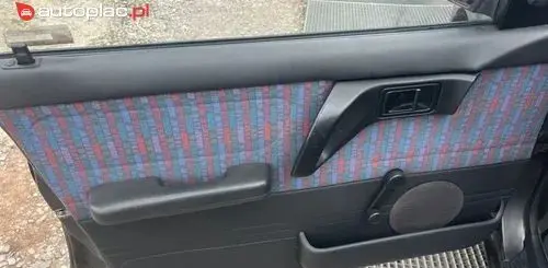 MAZDA 323 