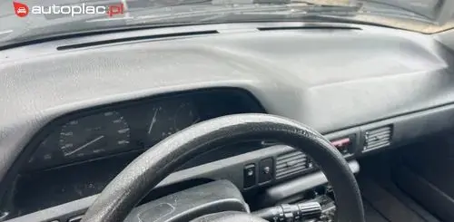 MAZDA 323 