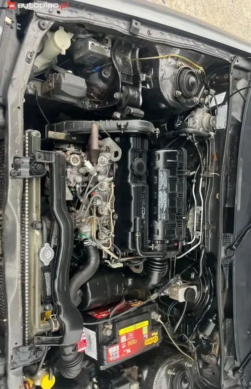 MAZDA 323 