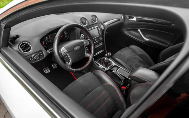 FORD Mondeo 2.0 TDCi Titanium S