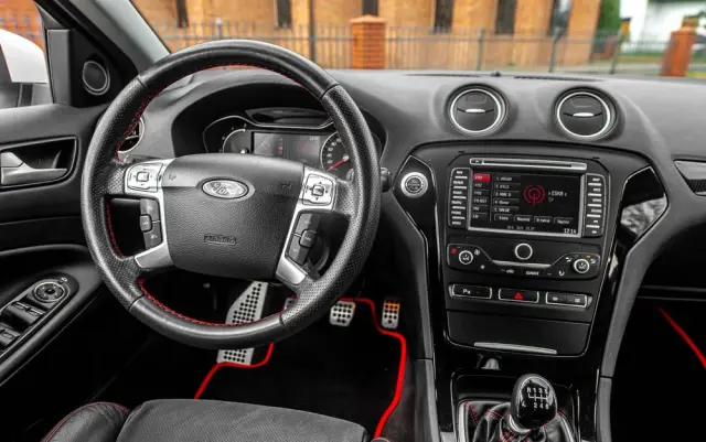 FORD Mondeo 2.0 TDCi Titanium S