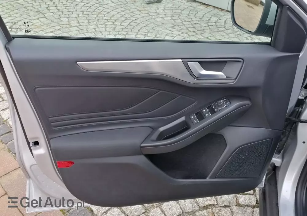 FORD Focus 1.0 EcoBoost Titanium