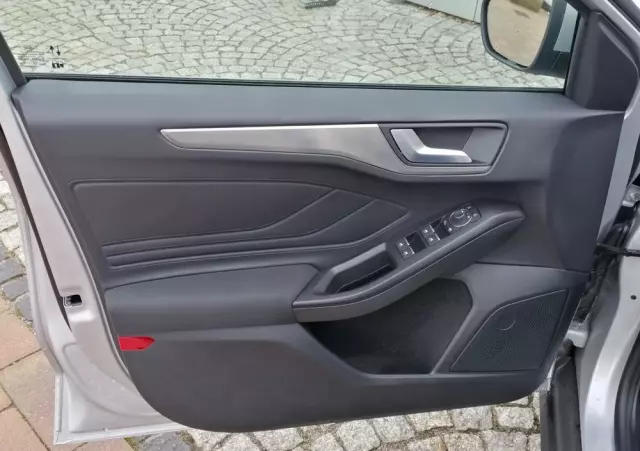 FORD Focus 1.0 EcoBoost Titanium