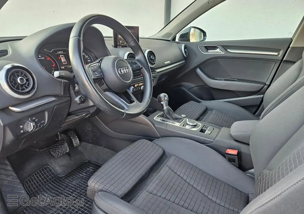 AUDI A3 Sportback 2.0 TDI (clean diesel) quattro S tronic Attraction