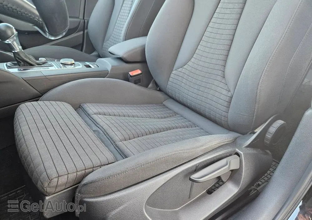 AUDI A3 Sportback 2.0 TDI (clean diesel) quattro S tronic Attraction