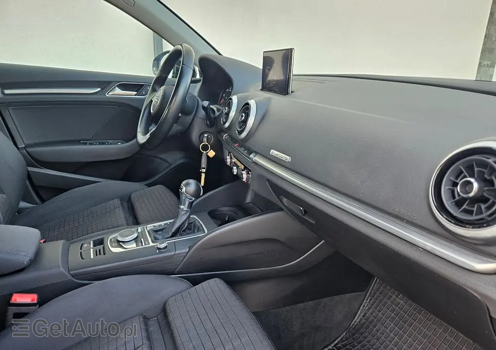 AUDI A3 Sportback 2.0 TDI (clean diesel) quattro S tronic Attraction