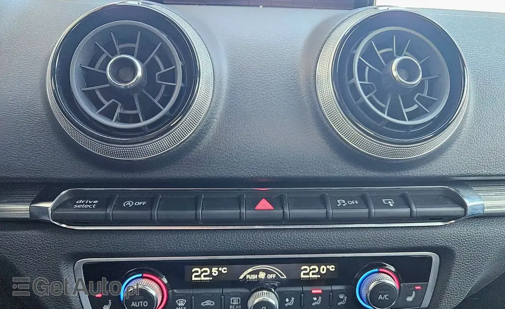 AUDI A3 Sportback 2.0 TDI (clean diesel) quattro S tronic Attraction