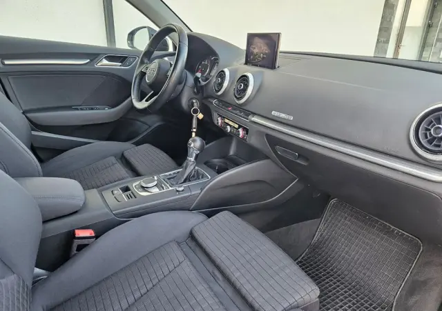 AUDI A3 Sportback 2.0 TDI (clean diesel) quattro S tronic Attraction