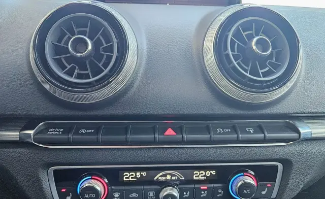 AUDI A3 Sportback 2.0 TDI (clean diesel) quattro S tronic Attraction