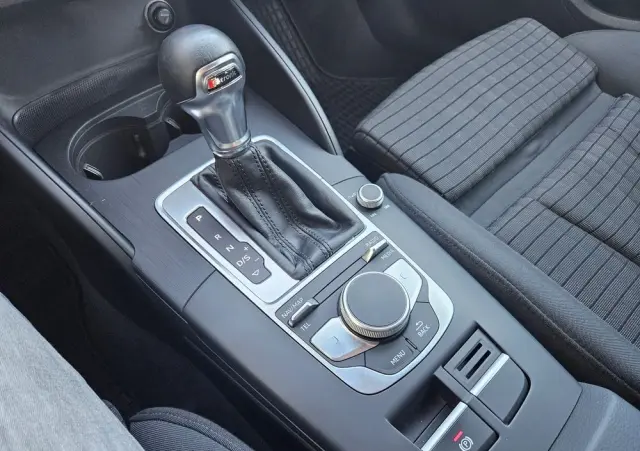 AUDI A3 Sportback 2.0 TDI (clean diesel) quattro S tronic Attraction