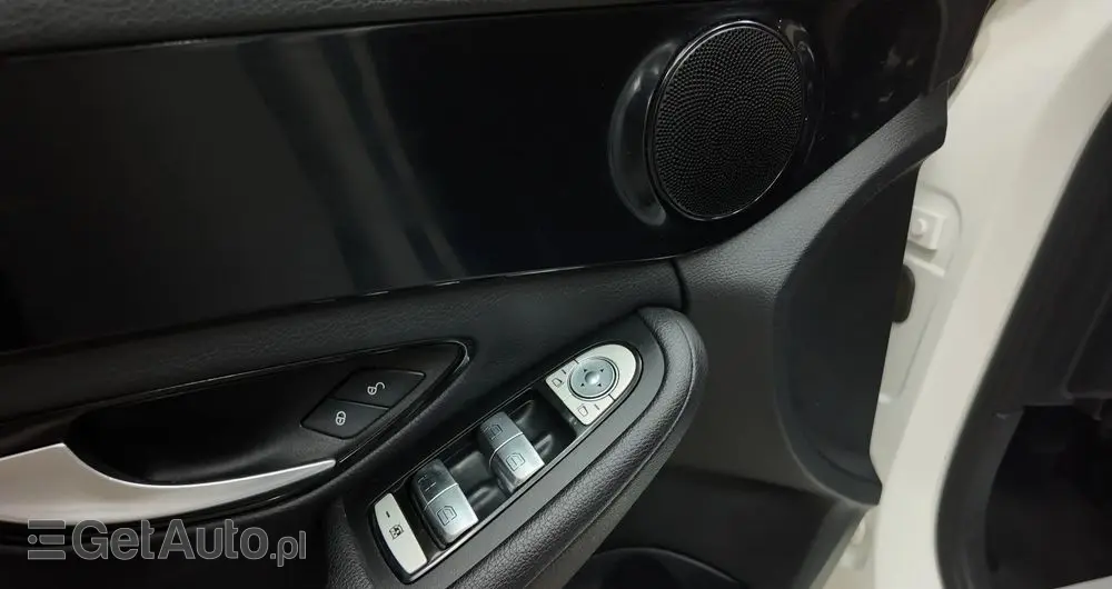 MERCEDES-BENZ Klasa C 180 (BlueTEC) d